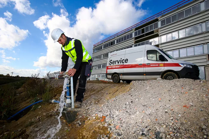SERVICE