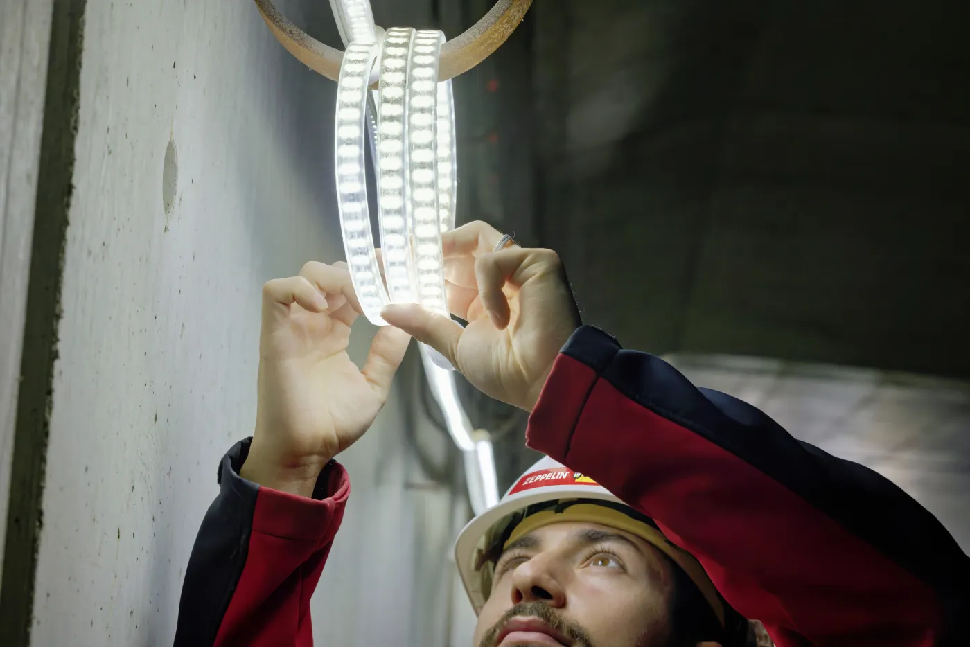 Lichtbänder-Beleuchtung-Tunnelbaustelle-A81-Stuttgart