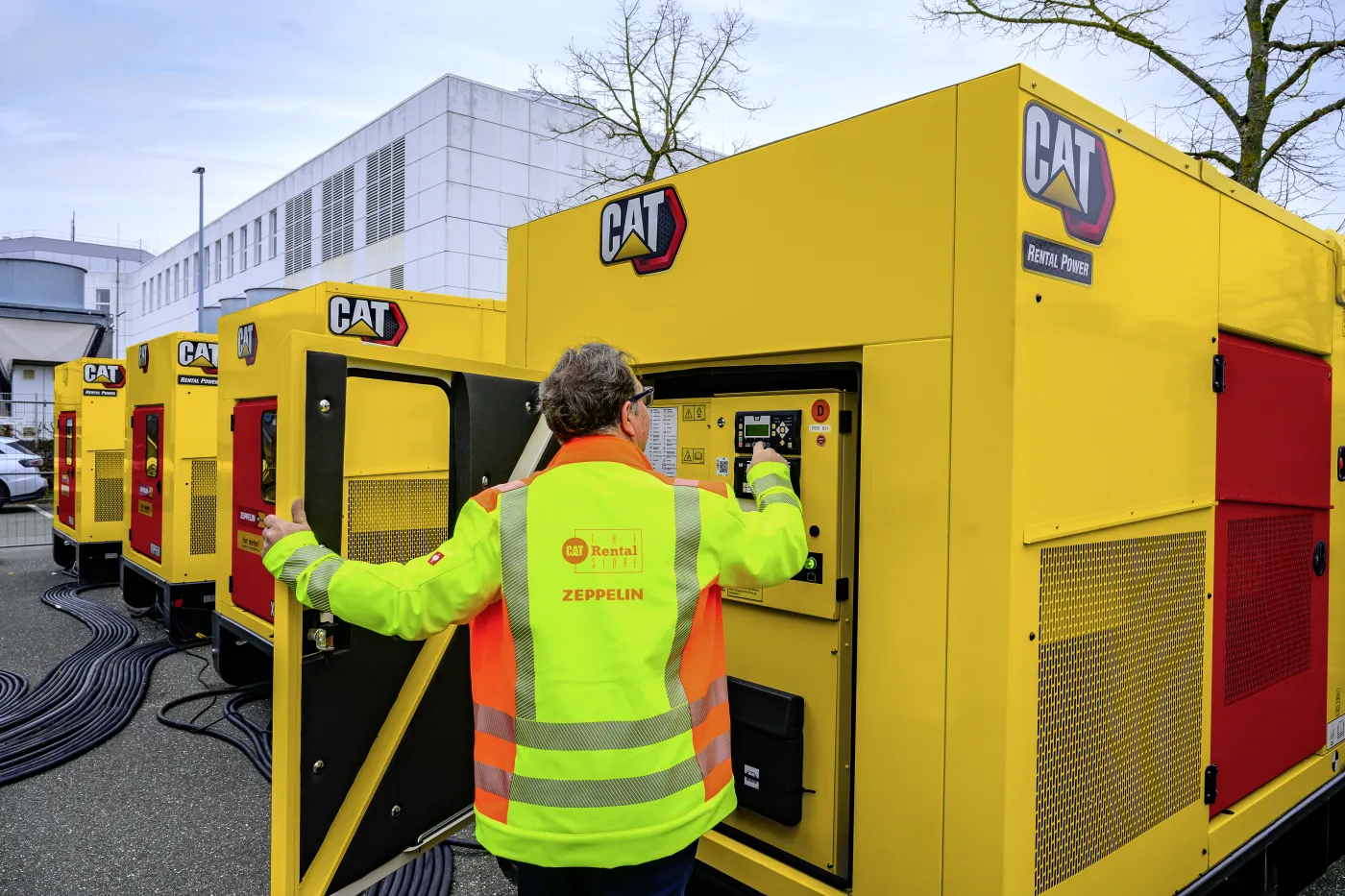 Zeppelin-Rental-Notstromanlage-Generator-Service